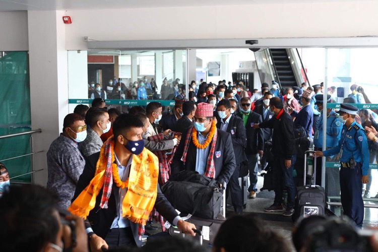 Nepali national football team receives warm welcome (With Video)