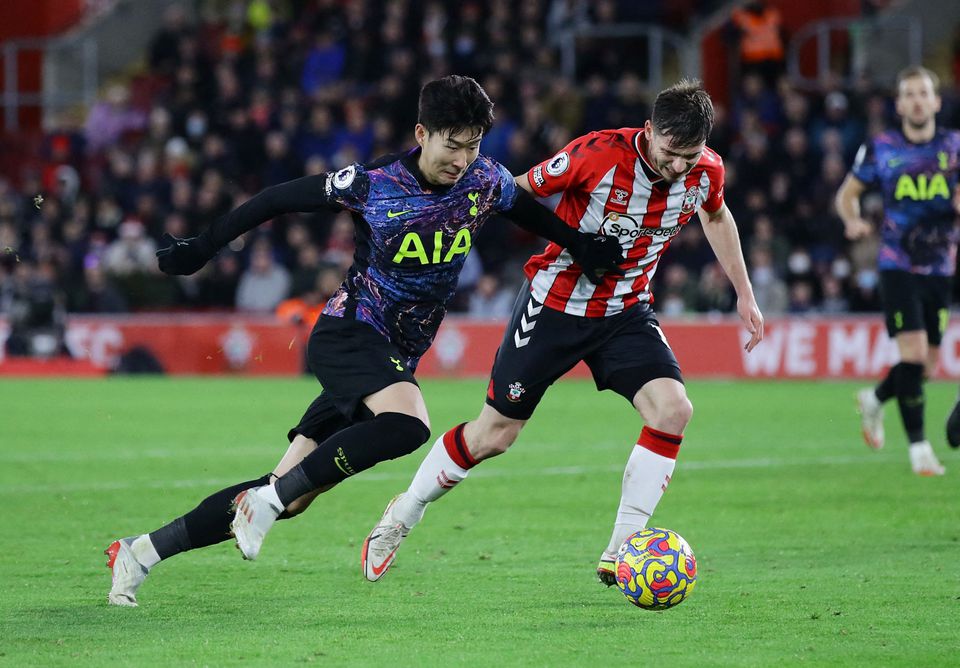 Spurs held by 10-man Southampton as Conte unbeaten run continues