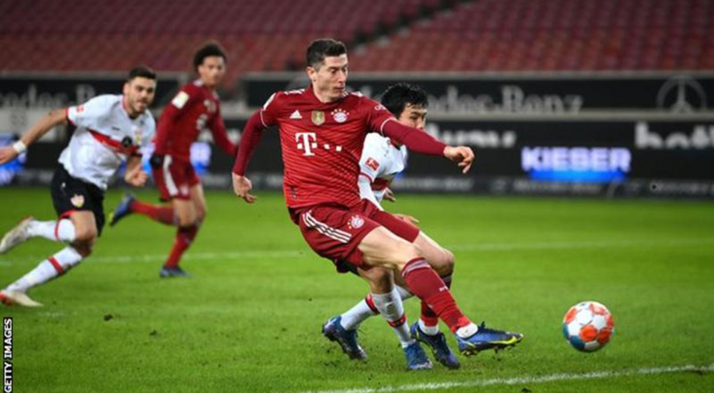 Gnabry hat-trick against Stuttgart sends Bayern nine points clear