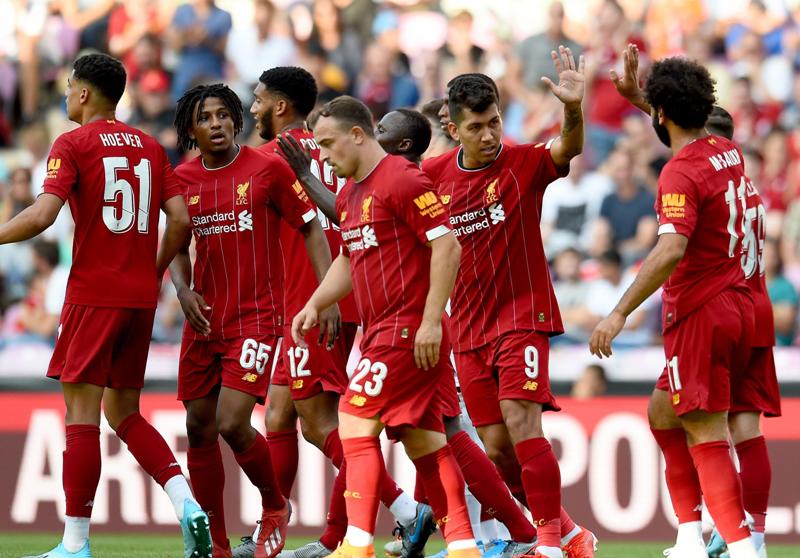 Liverpool close gap on Man City, Chelsea thrash Burnley