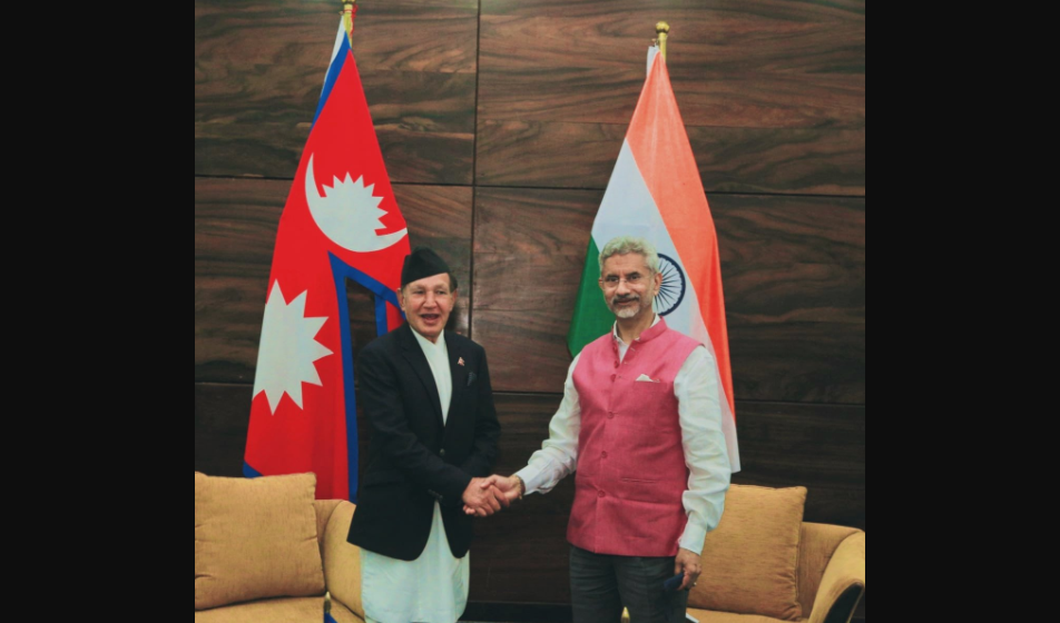 Foreign ministers of Nepal and India hold talks in Colombo