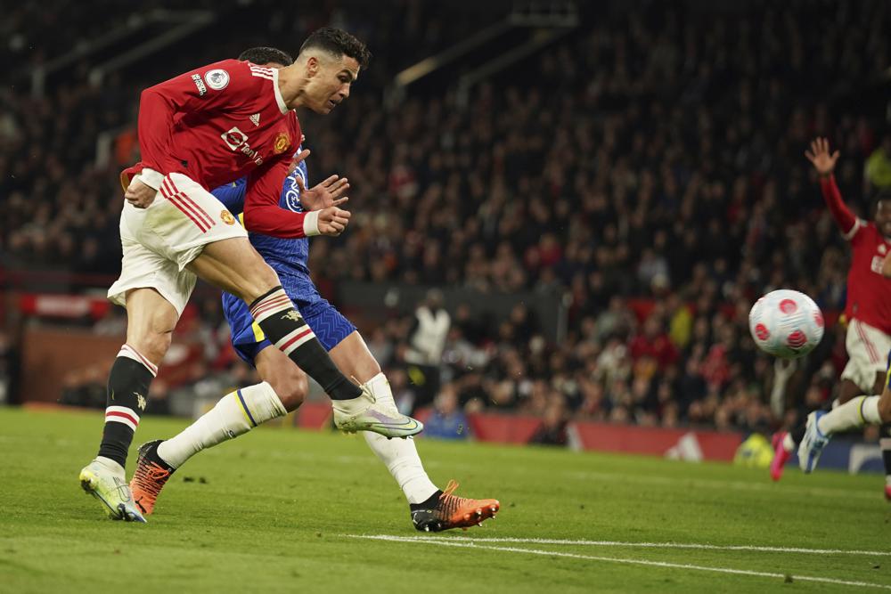 Ronaldo salvages 1-1 draw for Man United against Chelsea