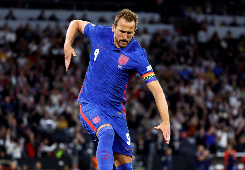 Kane penalty earns England draw in Germany