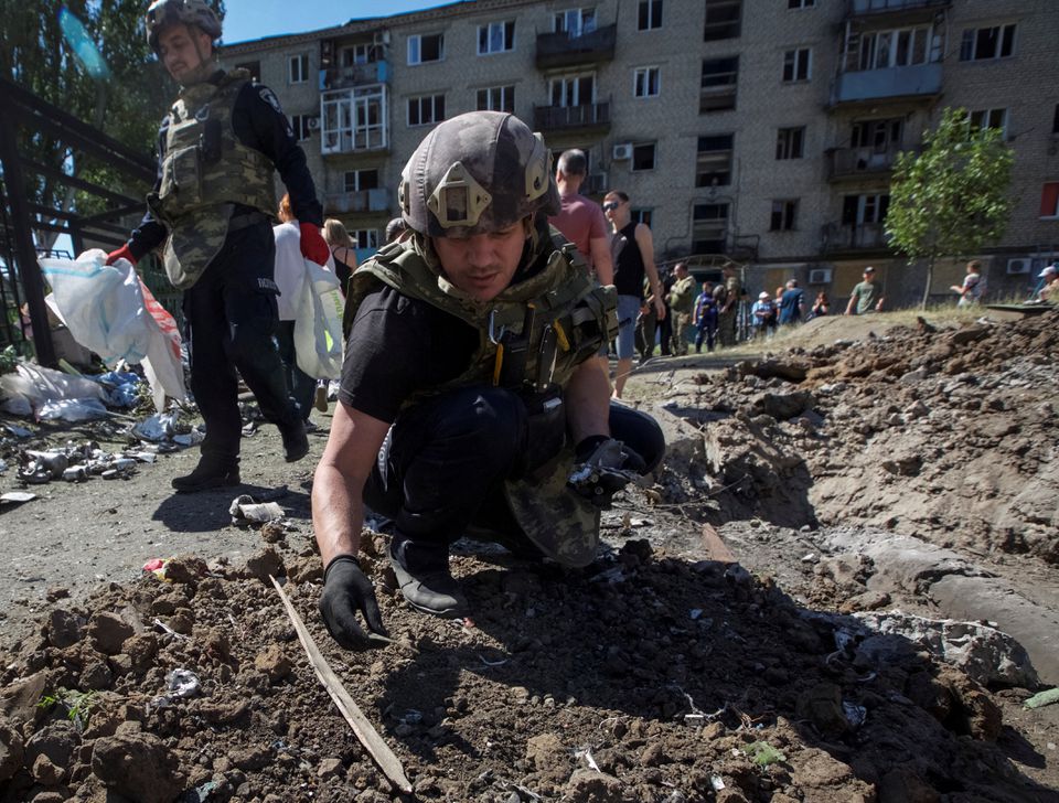 Ukraine says it is holding off Russian assault in key eastern city