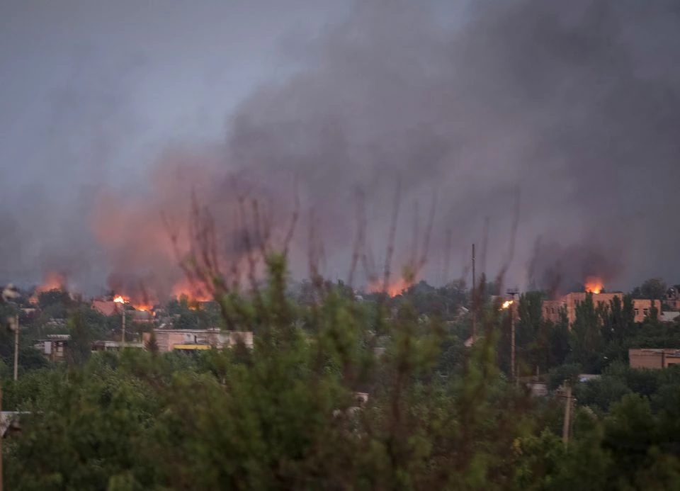 Explosions rock Ukraine’s capital Kyiv, battle rages on in east