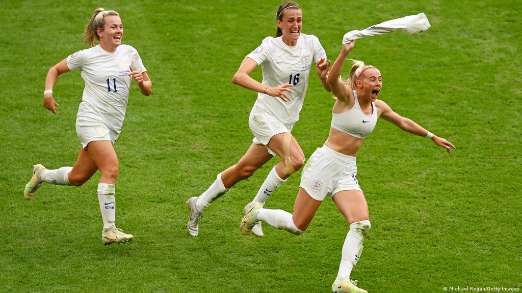 England beat Germany to win first women’s major trophy