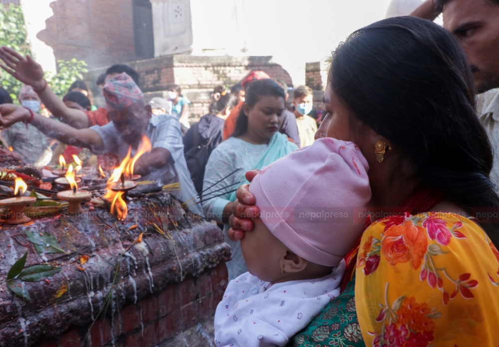 Devotees throng Pashupatinath Temple on last Monday of Shrawan (With photos)