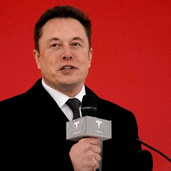 Musk sells Tesla shares worth $6.9 billion, cites chance of forced Twitter deal