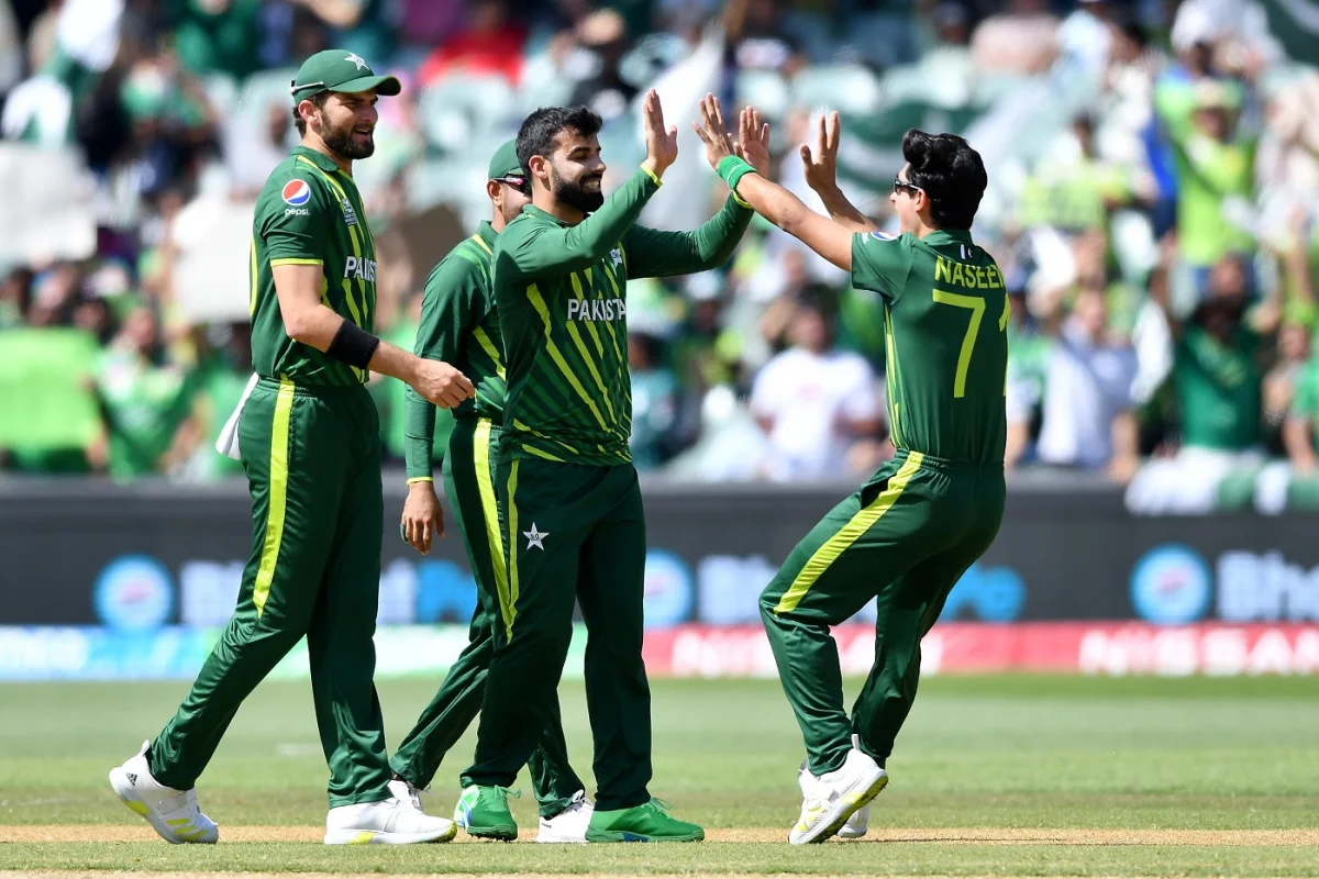 T20 World Cup: Pakistan beat Bangladesh to seal semi-final spot