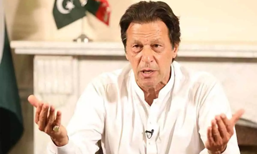Ex-PM Imran Khan arrested outside court in Pakistan