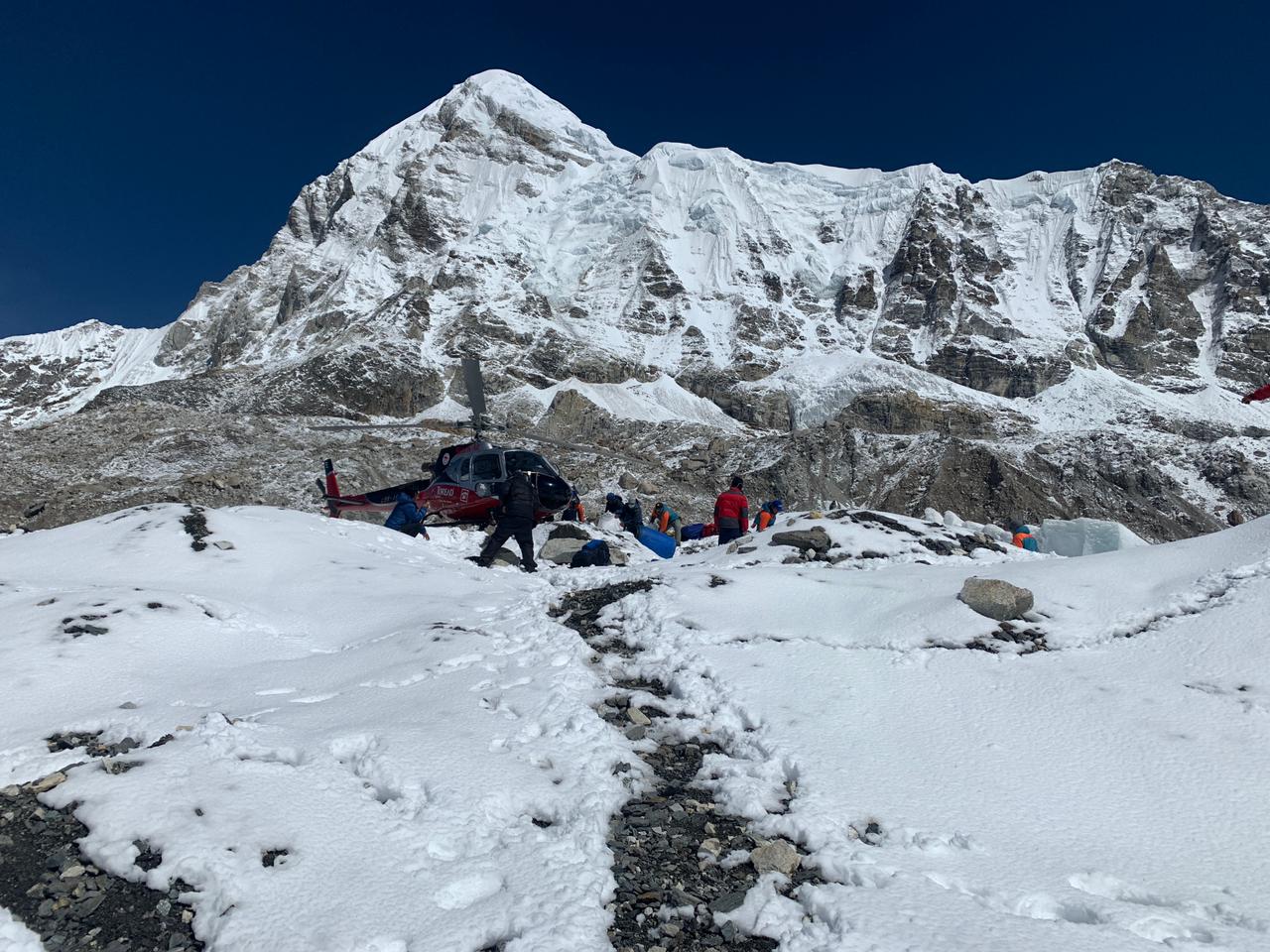 3 sherpa climbers go missing on Mt Everest