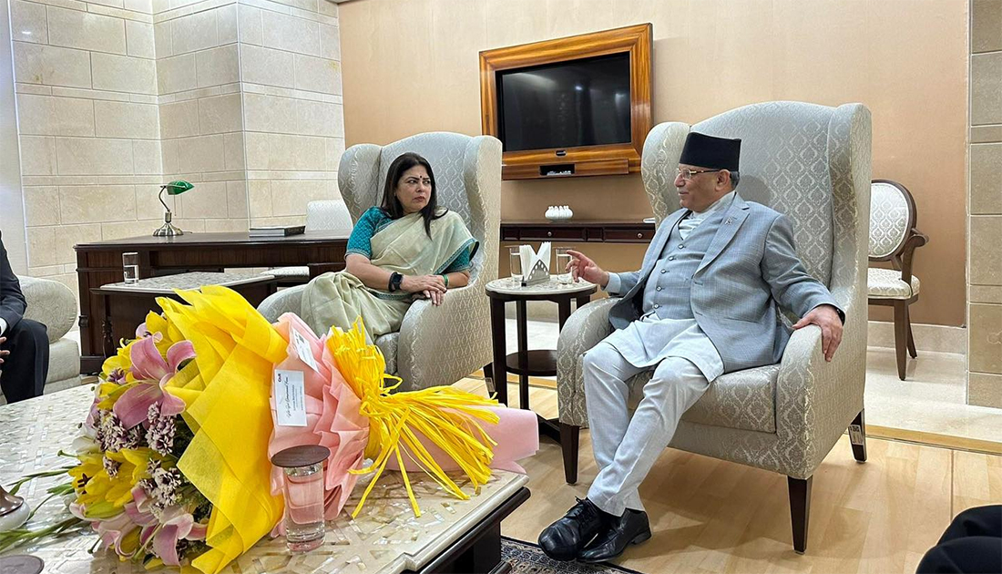 PM Dahal welcomed by MoS Lekhi in New Delhi (video)