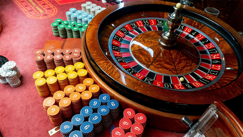 Three held with around Rs 10 million from Annapurna Hotel casino