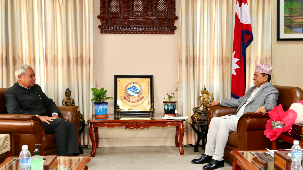 Indian ambassador calls on Foreign Minister Shrestha