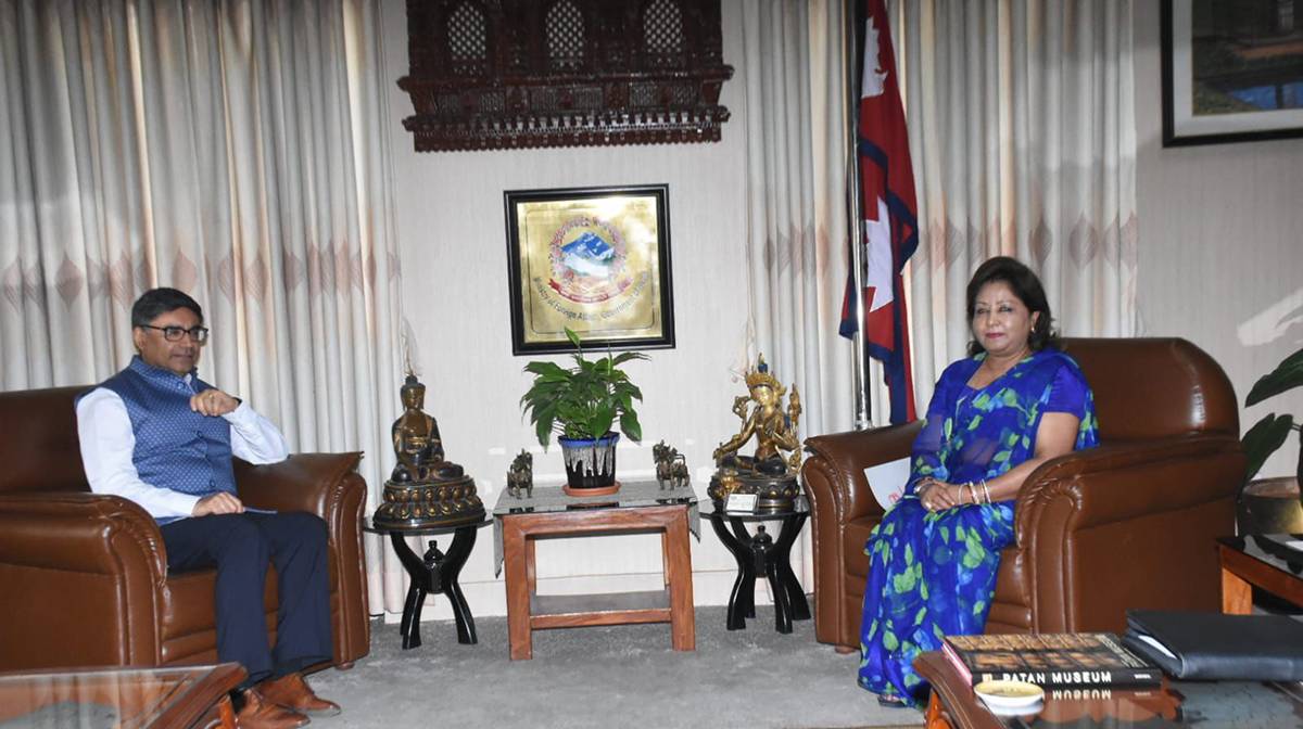 Indian Foreign Secretary pays courtesy call on Foreign Affairs Minister Rana