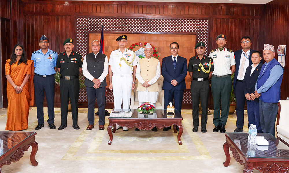 Indian defence trainees call on PM Oli