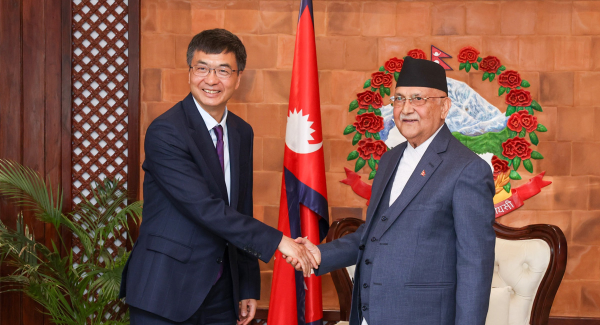 Visiting Chinese delegation calls on PM Oli