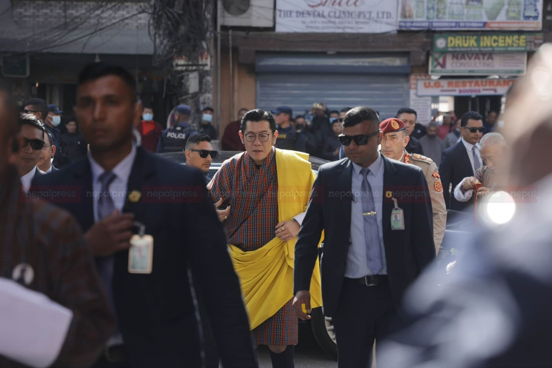 Bhutanese king visits Boudhanath (With photos)