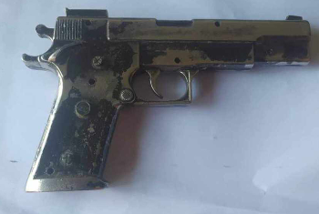 Four Indians held with pistol in Kanchanpur