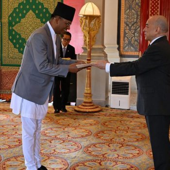 Nepali Non-Resident Ambassador to Cambodia Oli presents credentials